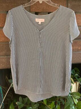 Philosophy Blouse / Black & White Fitted Puff Sleeve / Size M